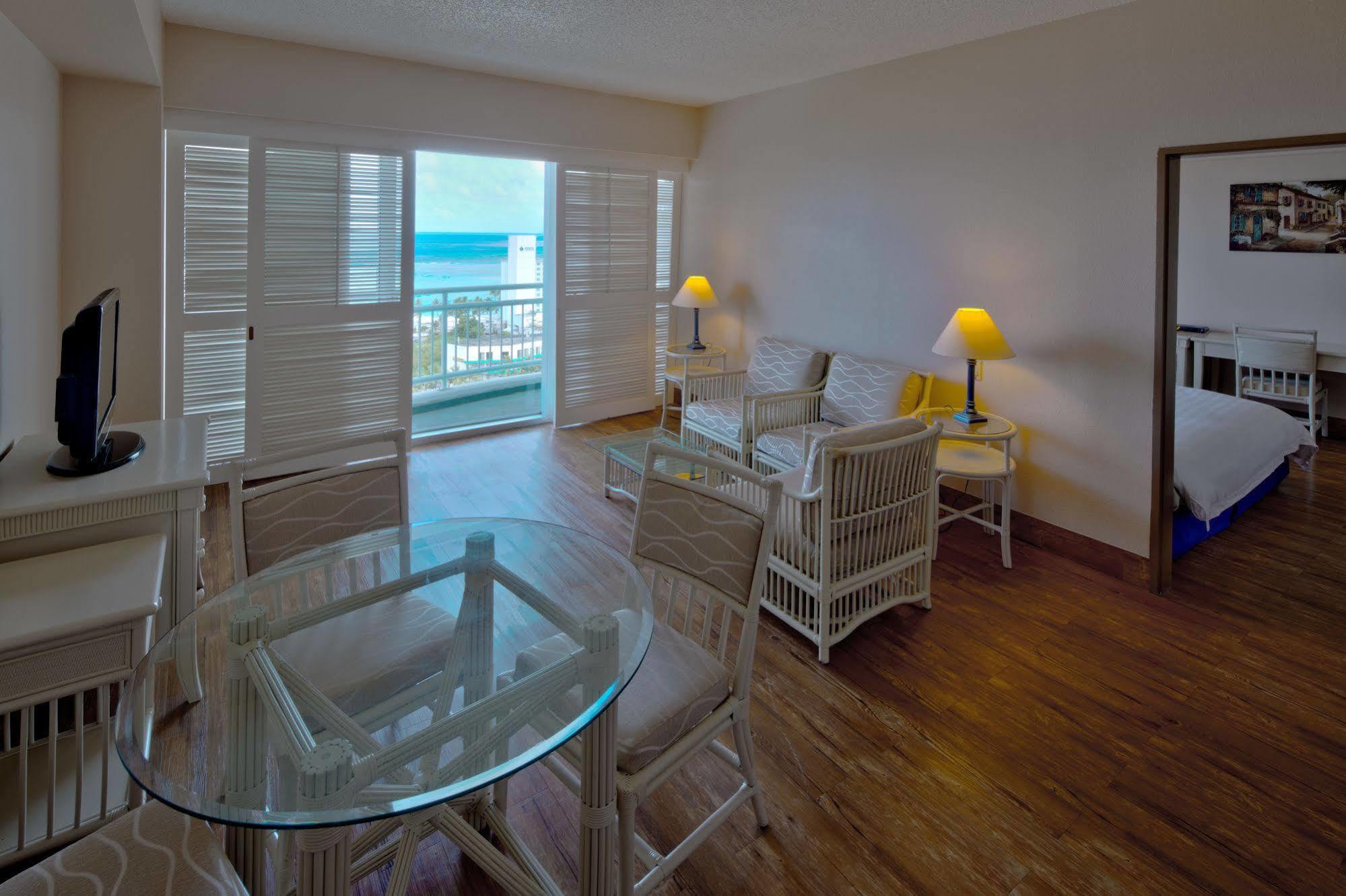 Verona Resort & Spa Tumon Buitenkant foto